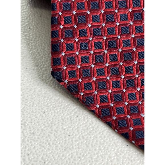 Nautica Red, Blue Geometric Pattern 100% Silk Made in USA Tie NWOT - Picture 3 of 7